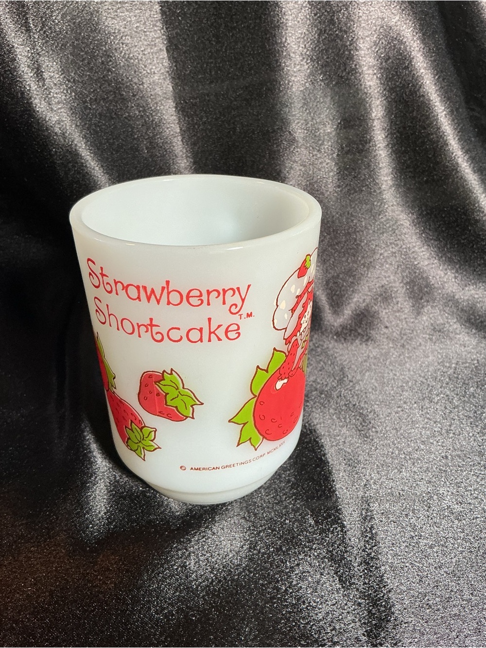 Vintage American Greetings Strawberry Shortcake Anchor Hocking Mug - Picture 2 of 7
